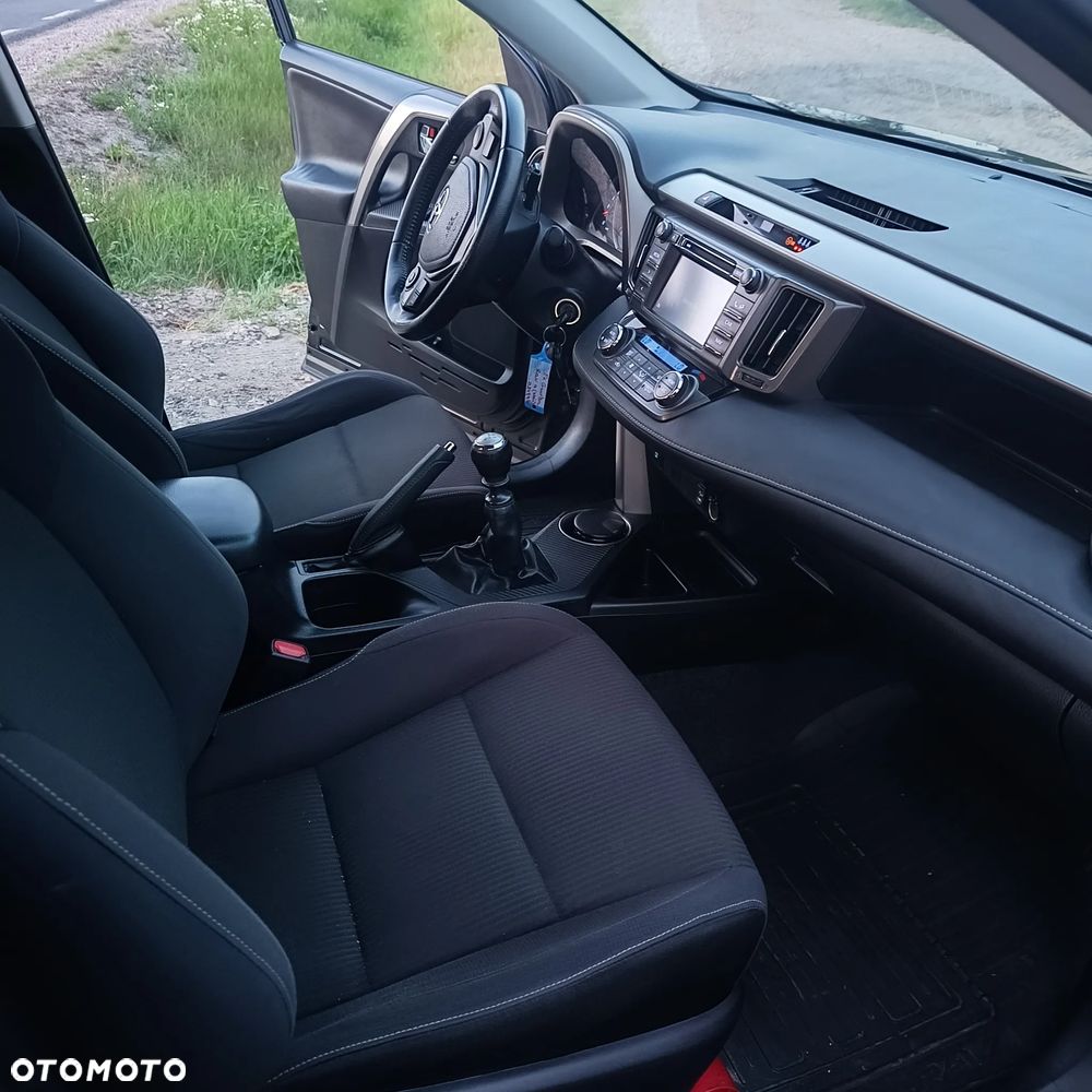 Toyota RAV4 2.0 D-4D Active - 28