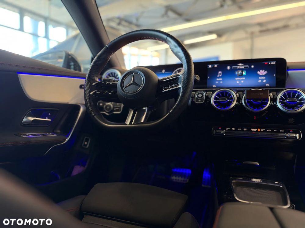 Mercedes-Benz CLA 200 AMG Line 7G-DCT - 9