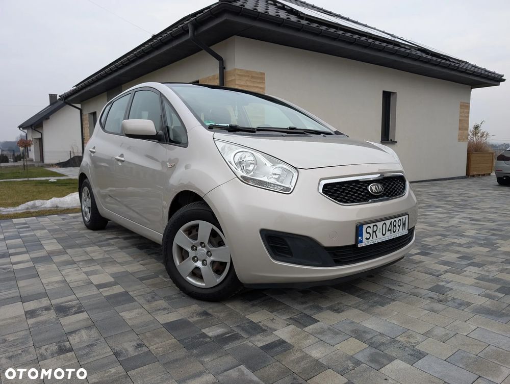 Kia Venga 1.4 L - 11
