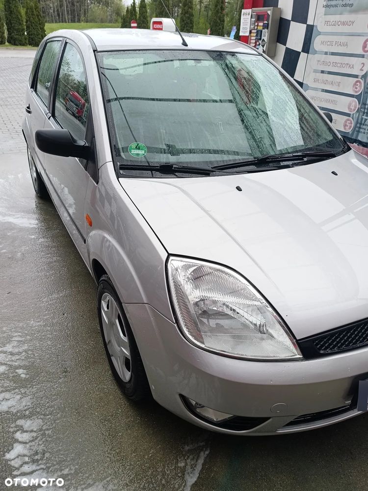 Ford Fiesta 1.4 Ambiente - 2