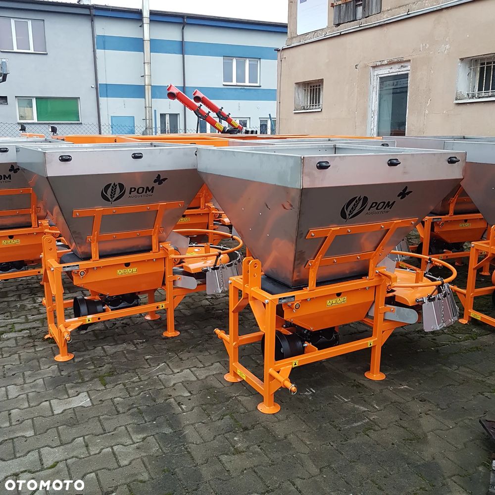 POM Augustów Piaskarka rozsiewacz nawozów MOTYL 400kg, 600kg - 8