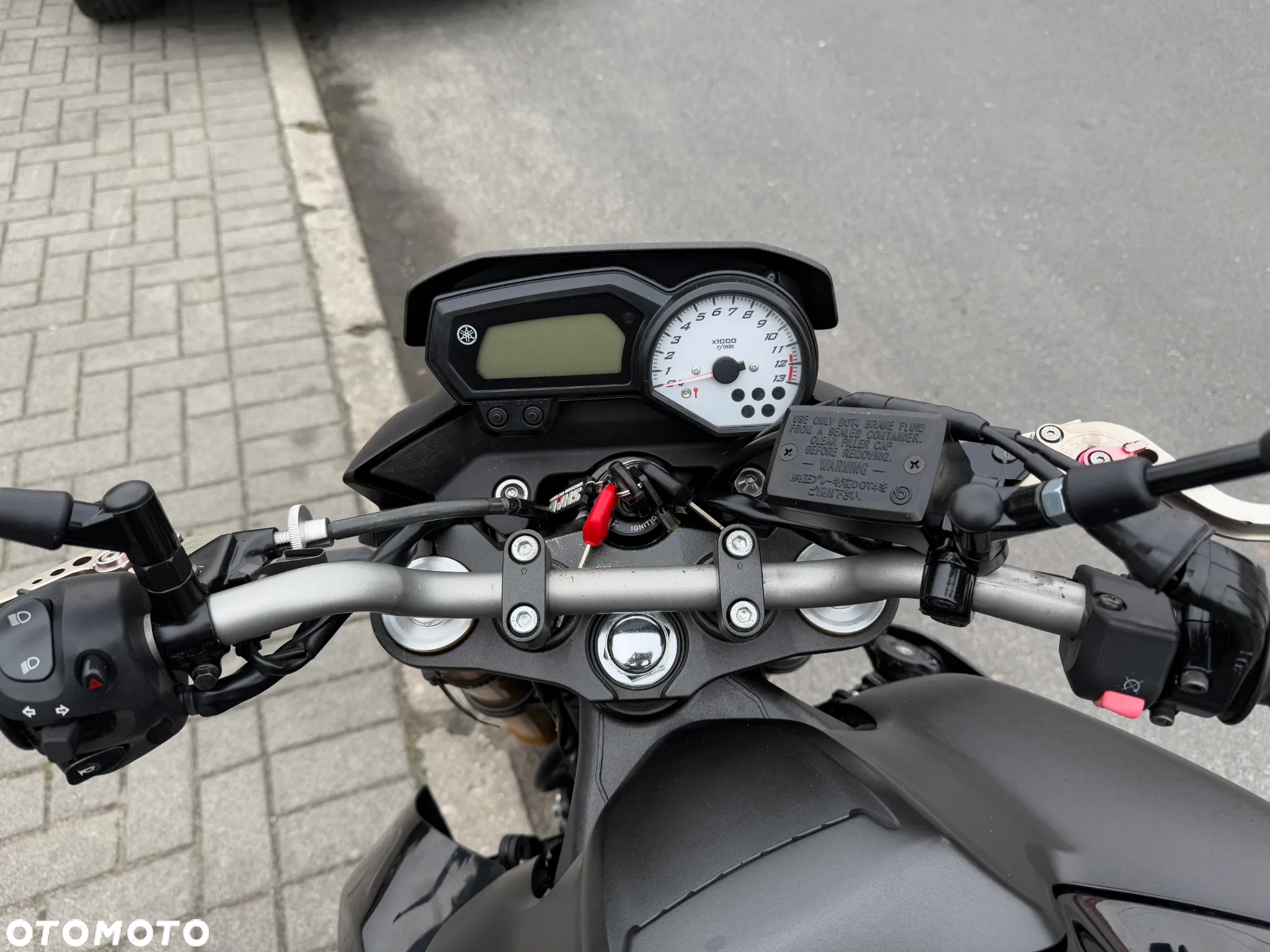 Yamaha FZ8 - 10