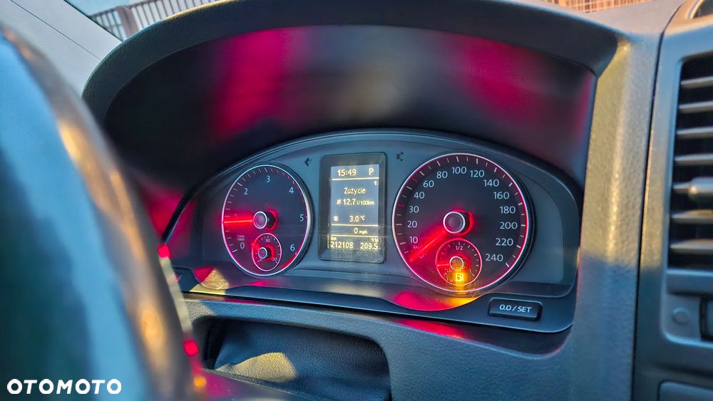 Volkswagen Caravelle - 15