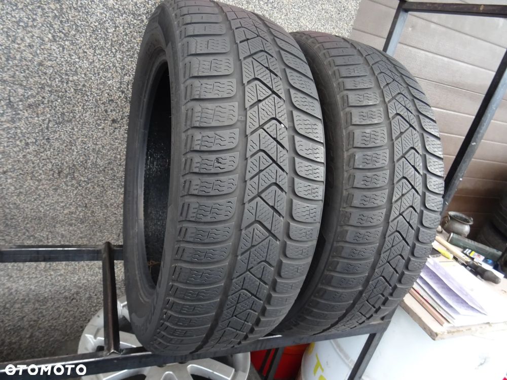 215/55/R17 94H Pirelli8 Winter Sotto Zero 3 - 2