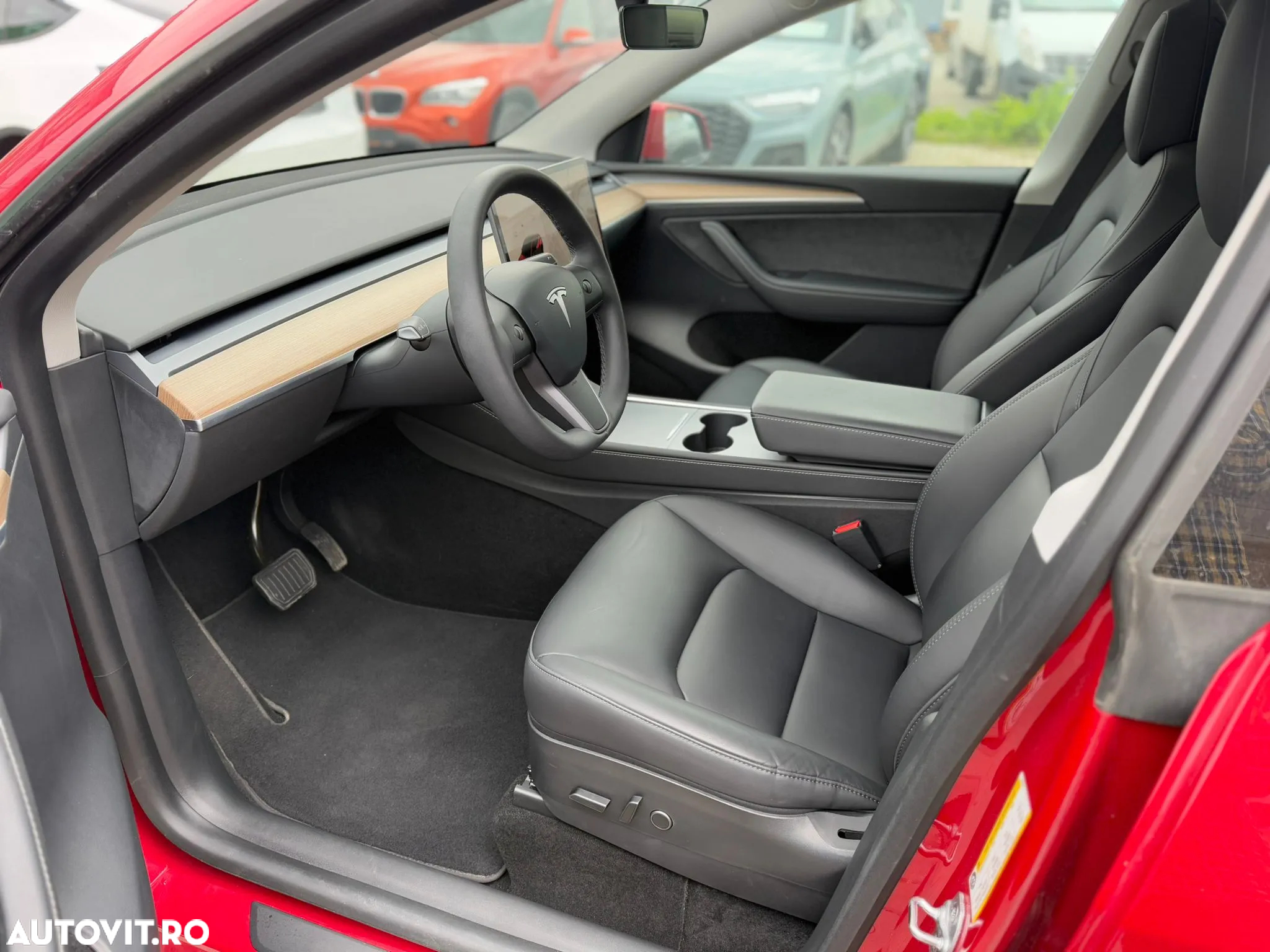 Tesla Model Y Long Range Dual Motor AWD - 19