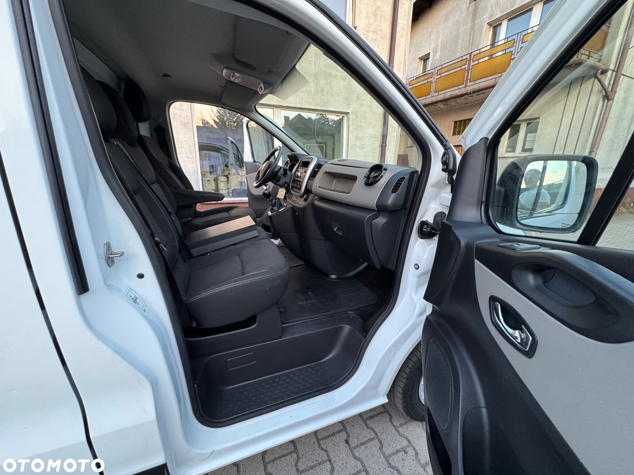 Renault TRAFIC 63tys.km KLIMA, czujniki parkowania, tempomat, świeżo sprowadzony, OKAZJA!!! - 5