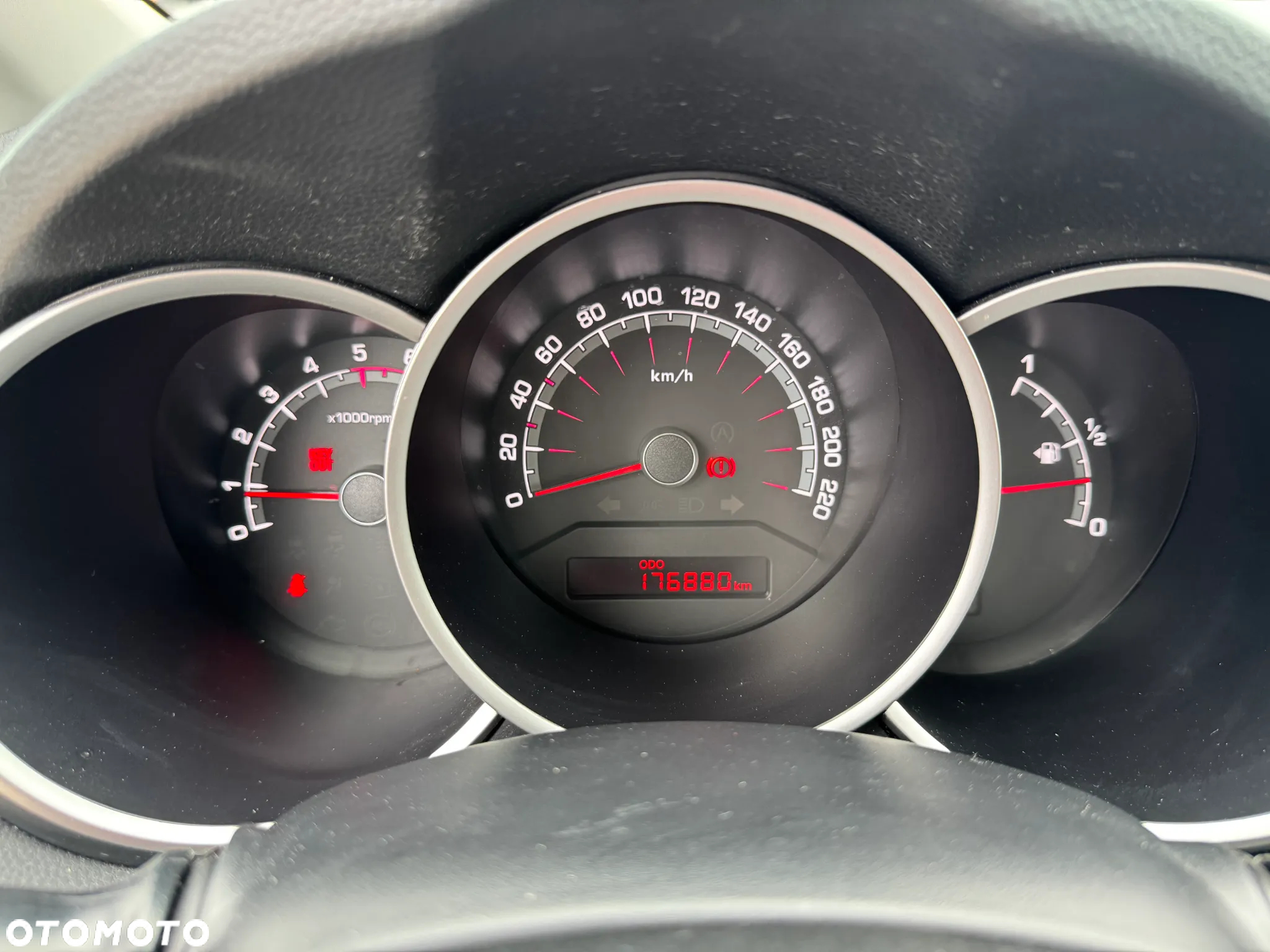 Kia Venga - 12