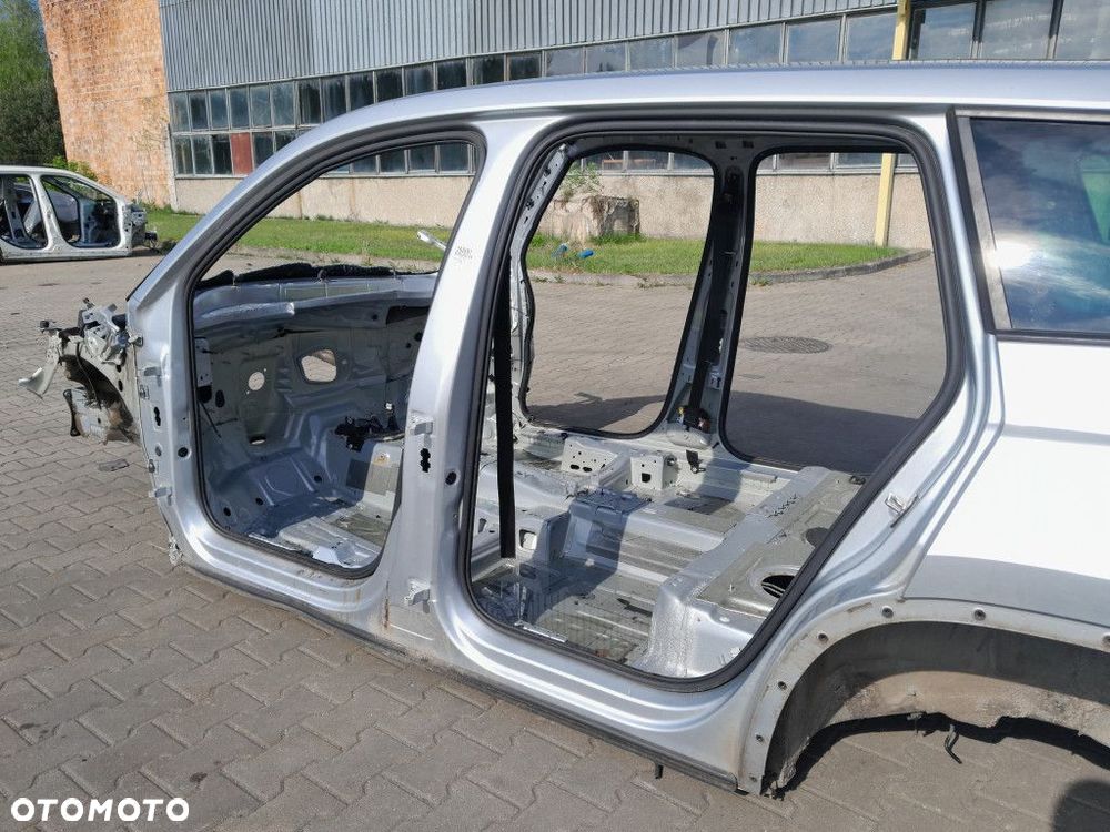 SKODA KODIAQ I 16- PRÓG SŁUPEK LEWY LA7W - 4
