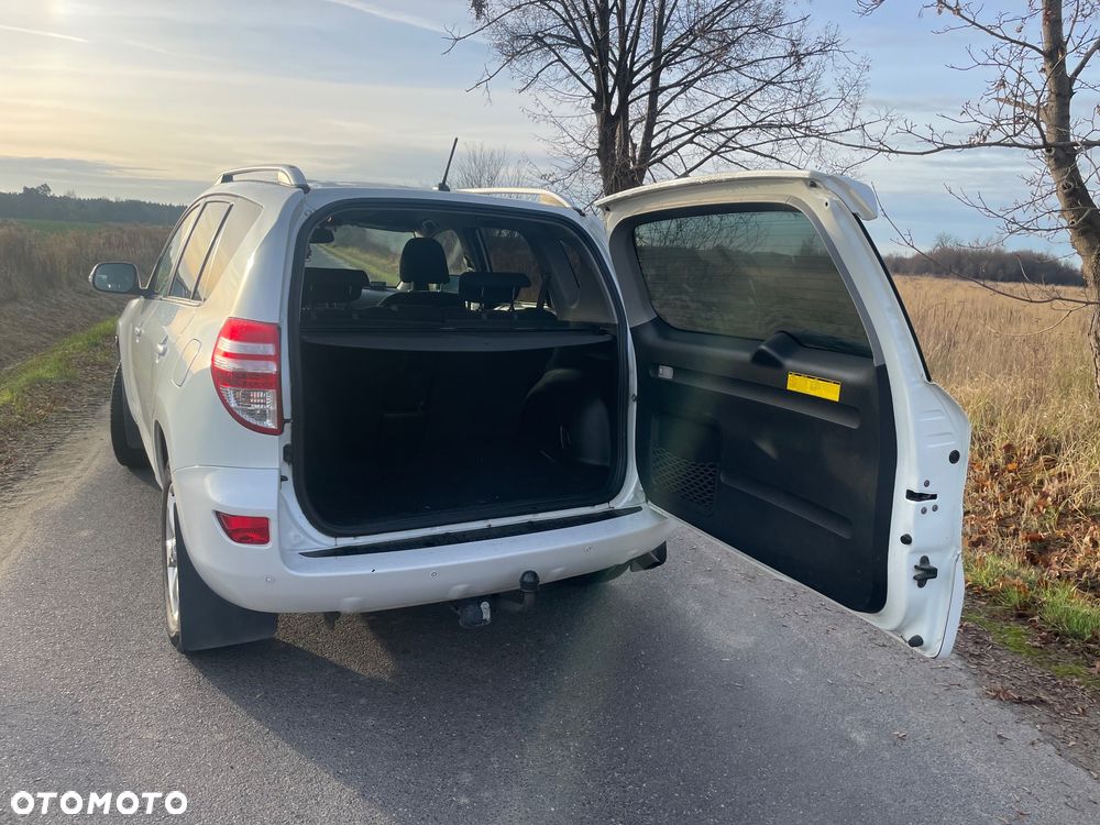 Toyota RAV4 - 8