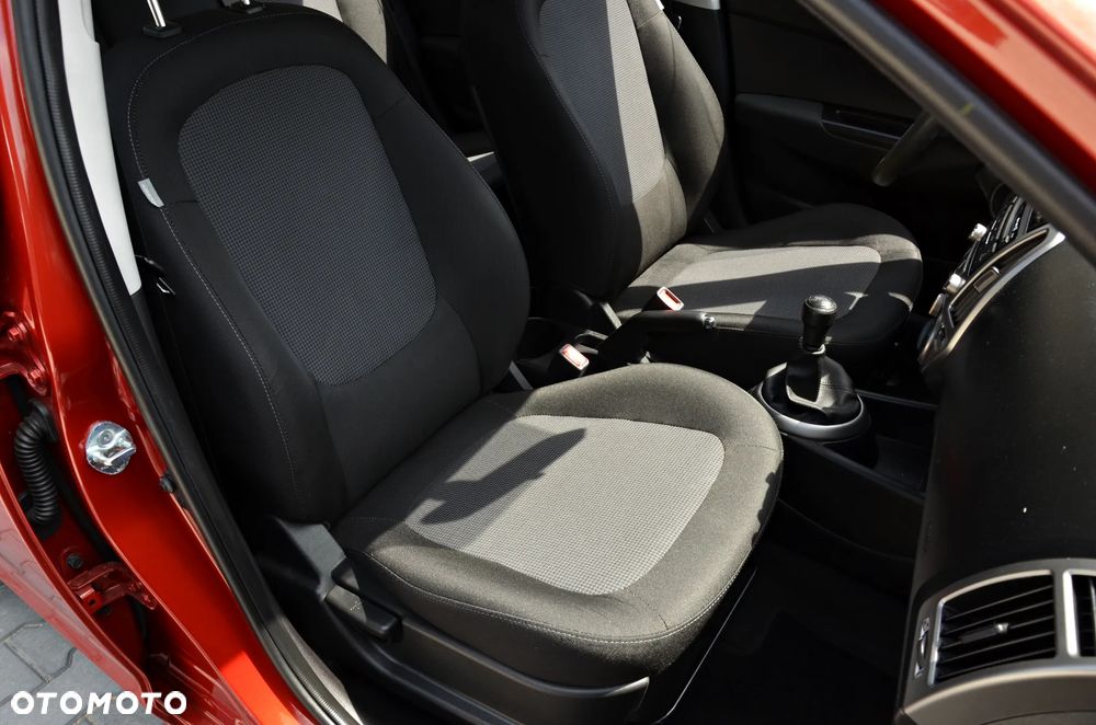 Hyundai i20 1.2 Trend - 37
