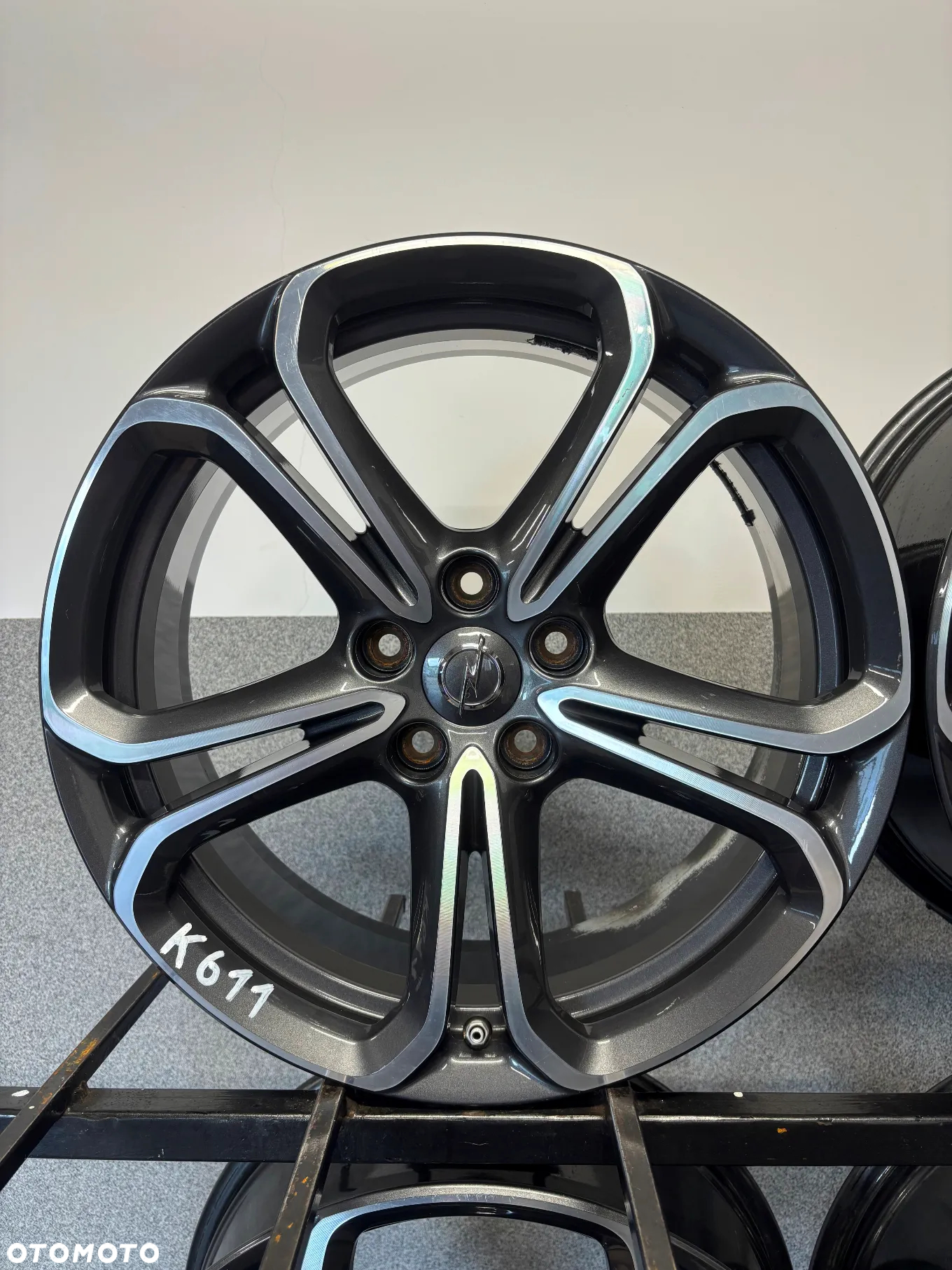 4 FELGI ALU. OPEL CORSA OPC,D,E,ADAM 18'' +TPMS 7,5J ET47  GM - 2