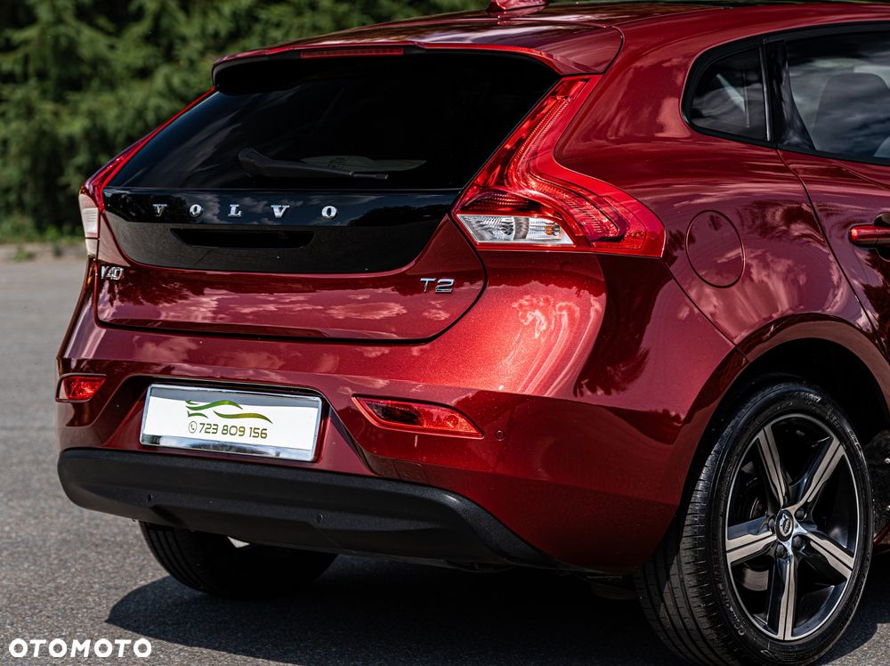 Volvo V40 T2 Drive-E Momentum - 19