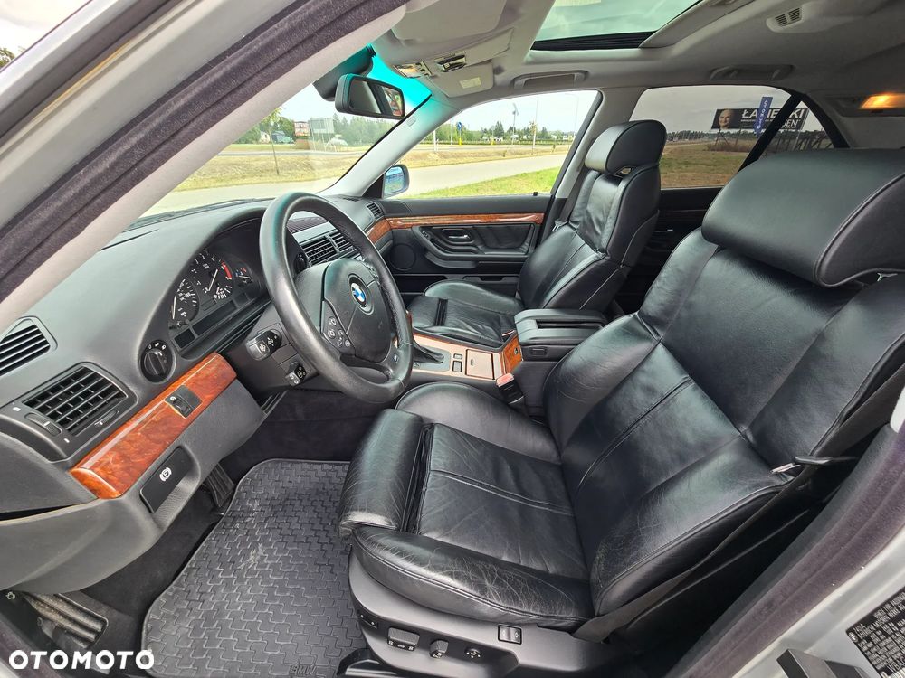 BMW Seria 7 - 14