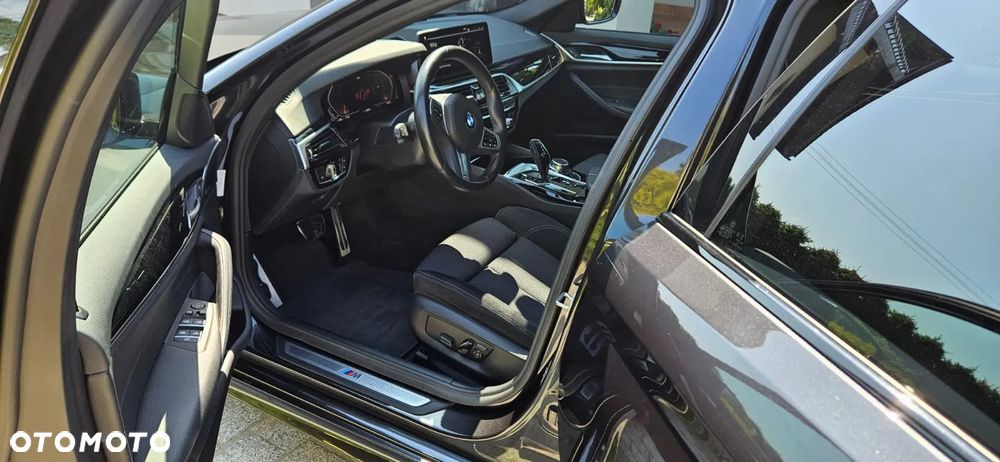 BMW Seria 5 520d xDrive M Sport sport - 4