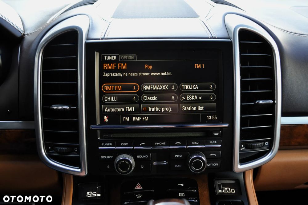 Porsche Cayenne - 15