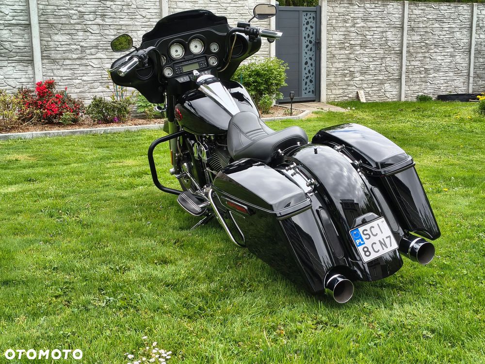 Harley-Davidson Touring Street Glide - 18