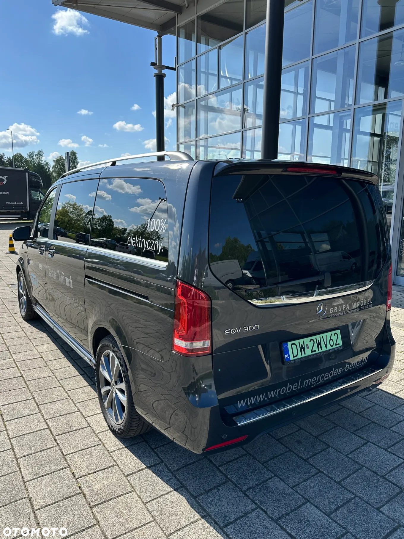 Mercedes-Benz EQV - 8