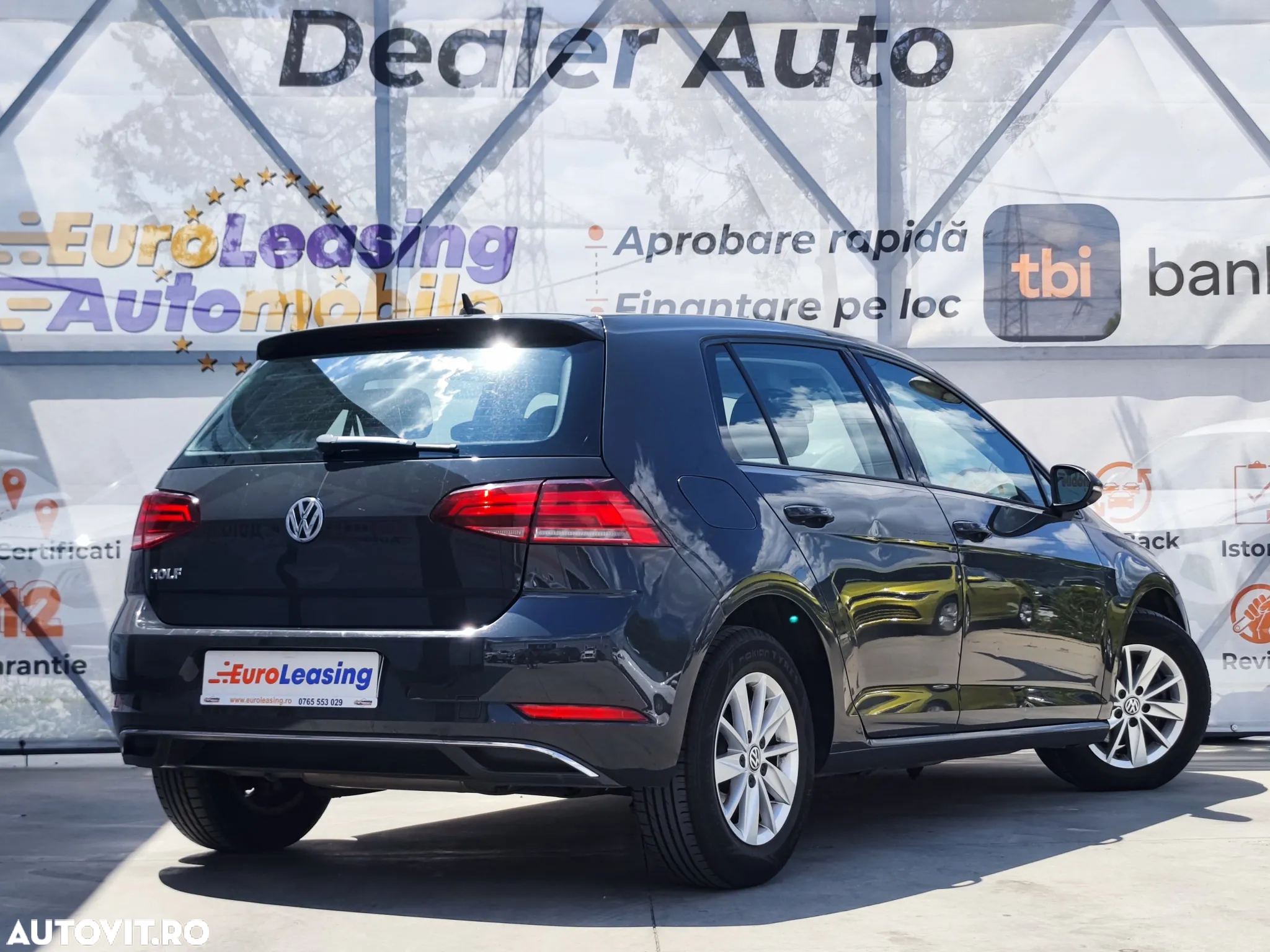 Volkswagen Golf 1.6 TDI Comfortline - 8