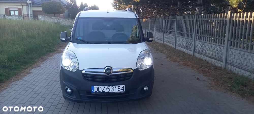 Opel COMBO - 26