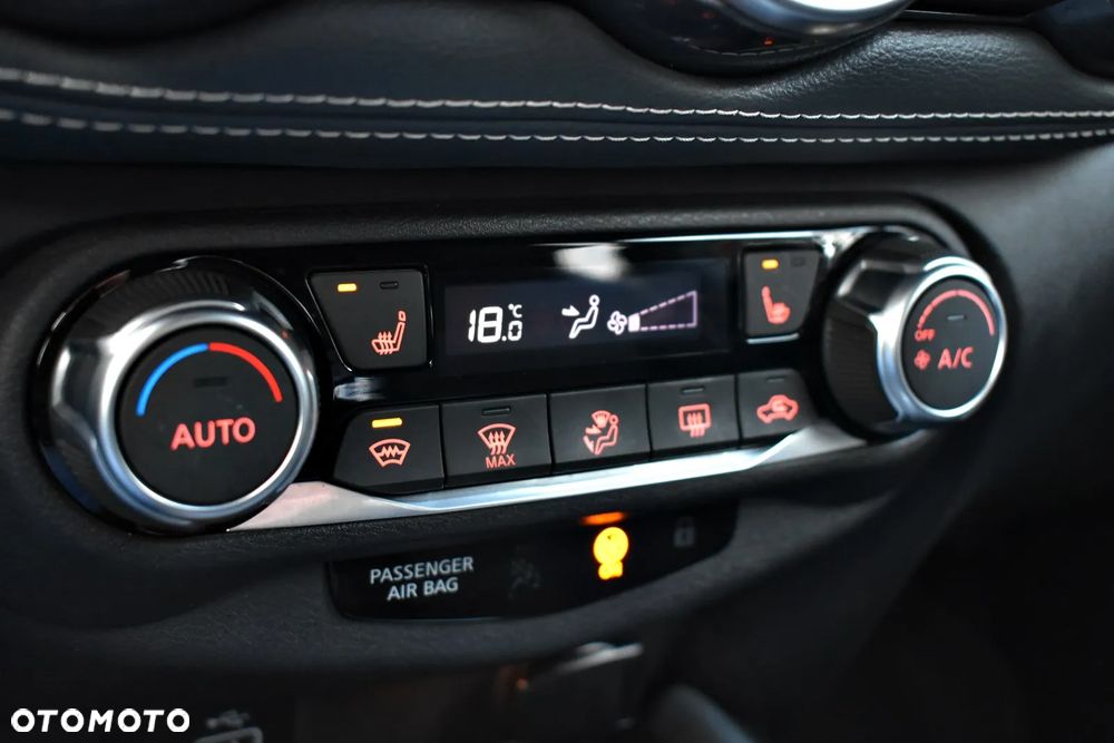 Nissan Juke 1.0 DIG-T Tekna - 24