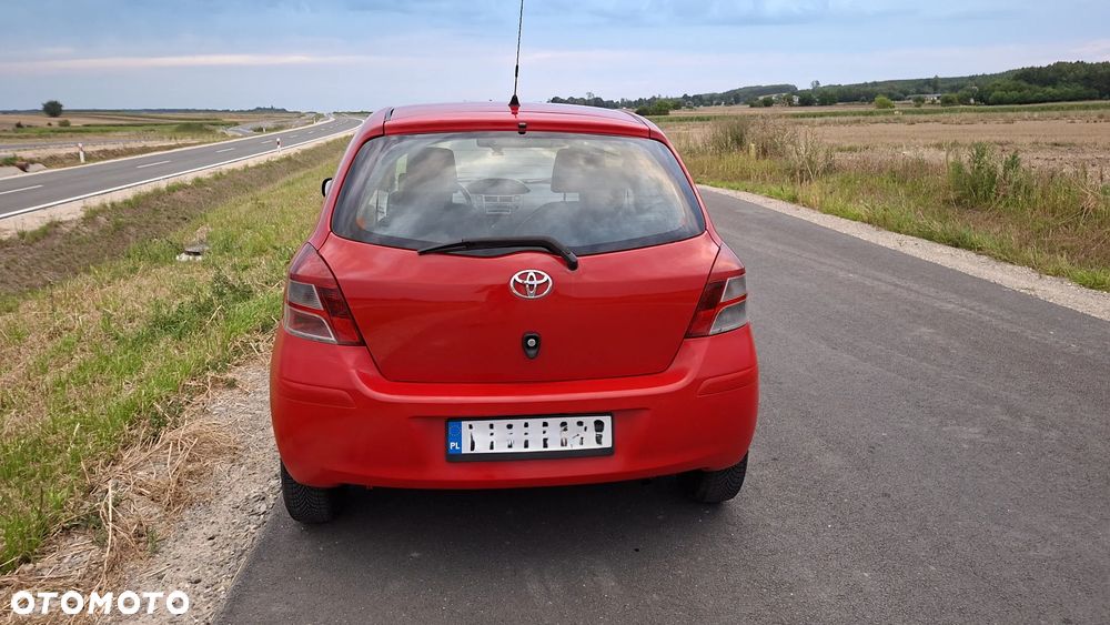 Toyota Yaris 1.0 Terra A/C - 4