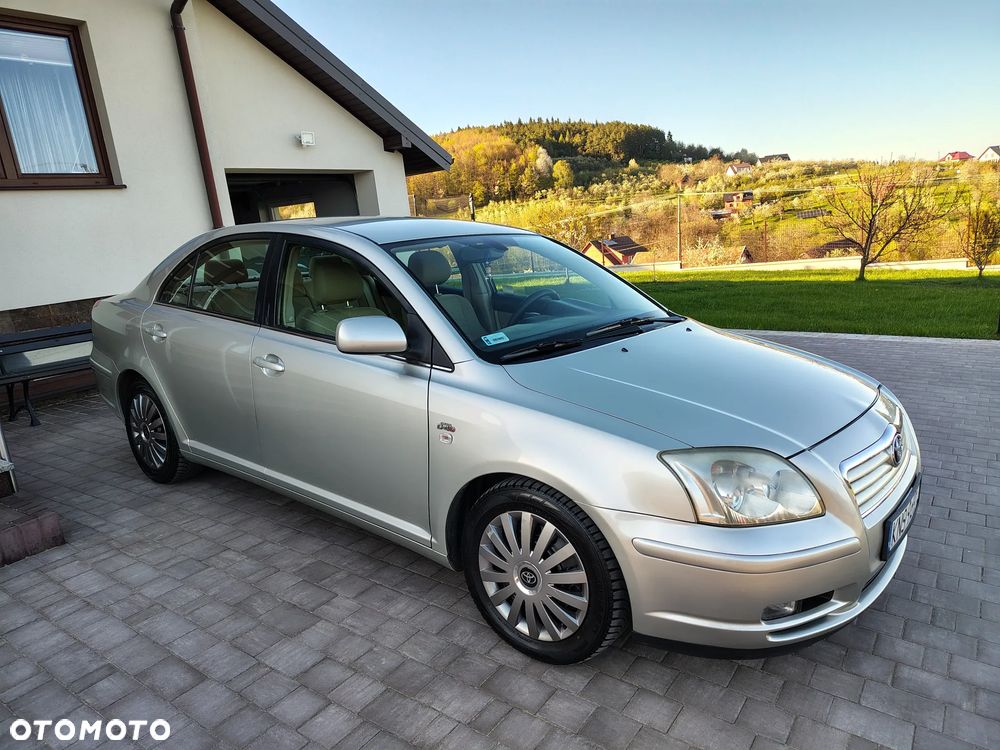 Toyota Avensis 2.0 D-4D Sol Plus - 2