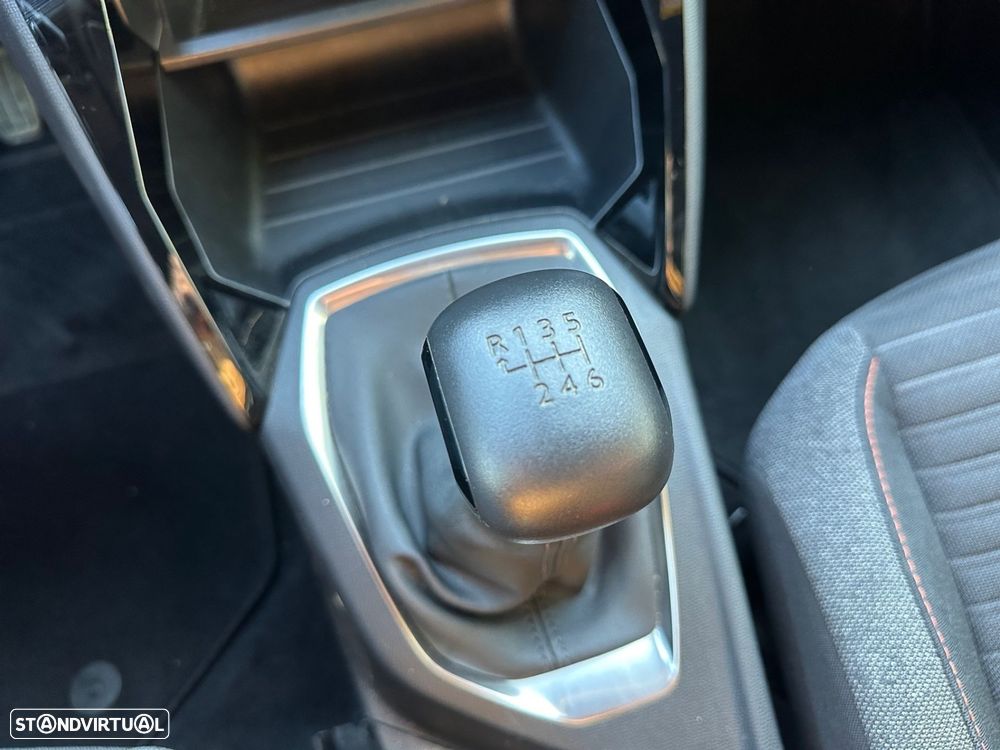 Peugeot 2008 1.2 PureTech Active - 17