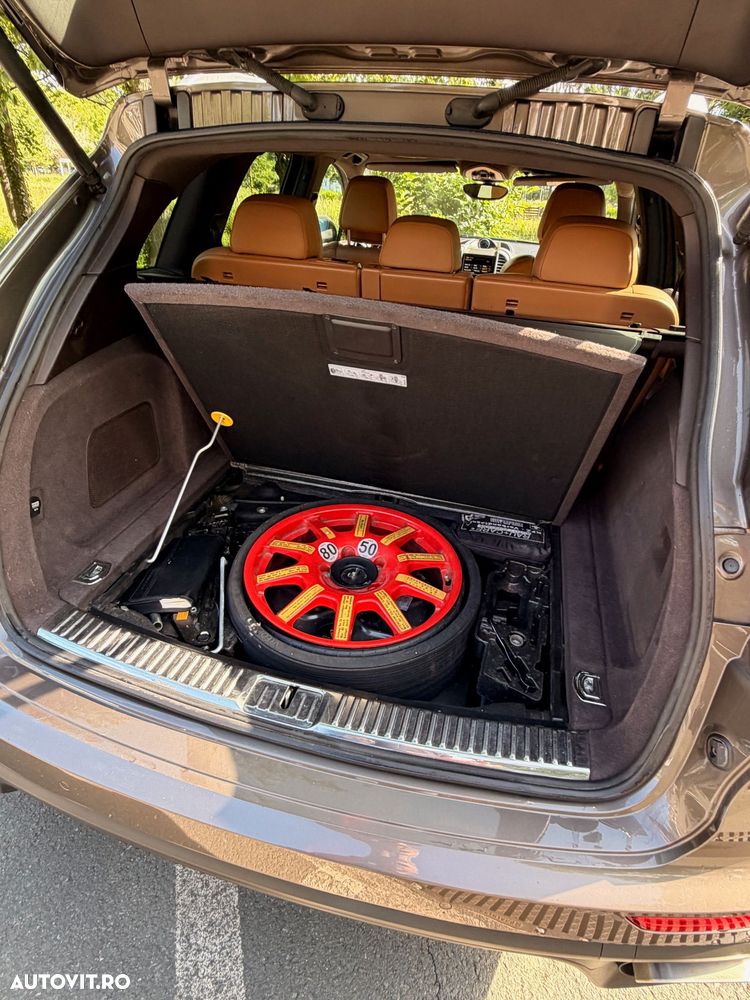 Porsche Cayenne 3.0 L - 15