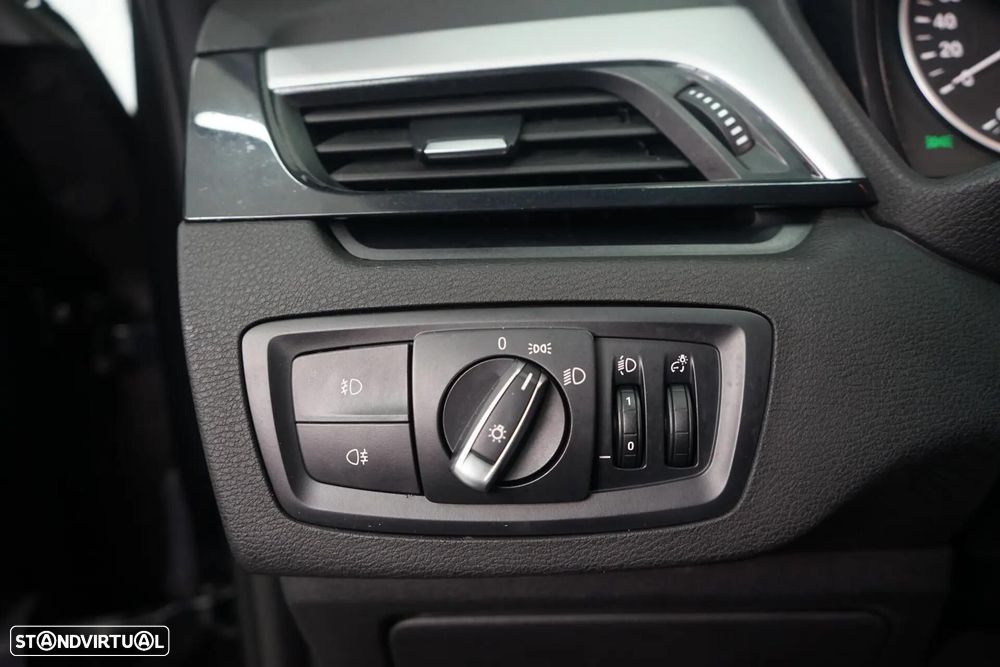 BMW X1 20 d xDrive Auto Line Sport - 25