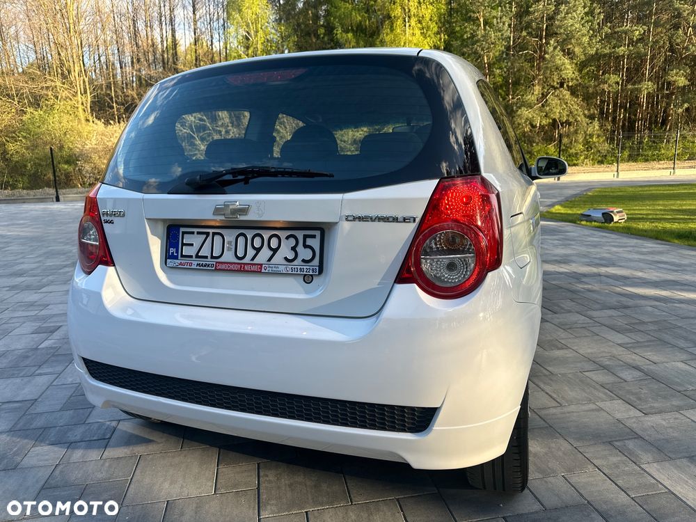 Chevrolet Aveo 1.2 LS - 28
