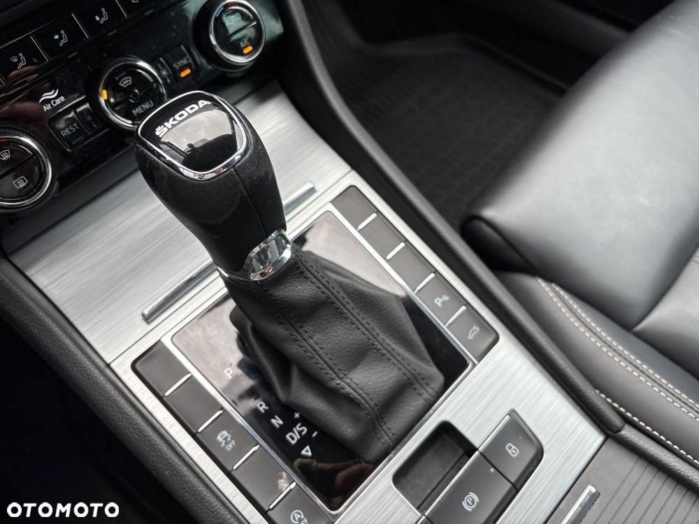 Skoda Superb 2.0 TSI Ambition DSG - 15