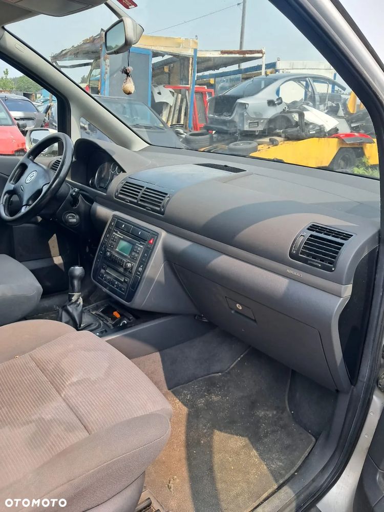 DAWCA CZĘŚCI VW SHARAN I LIFT 2004 1.9 TDI (ASZ) KOD LAK: LB7Z - 9