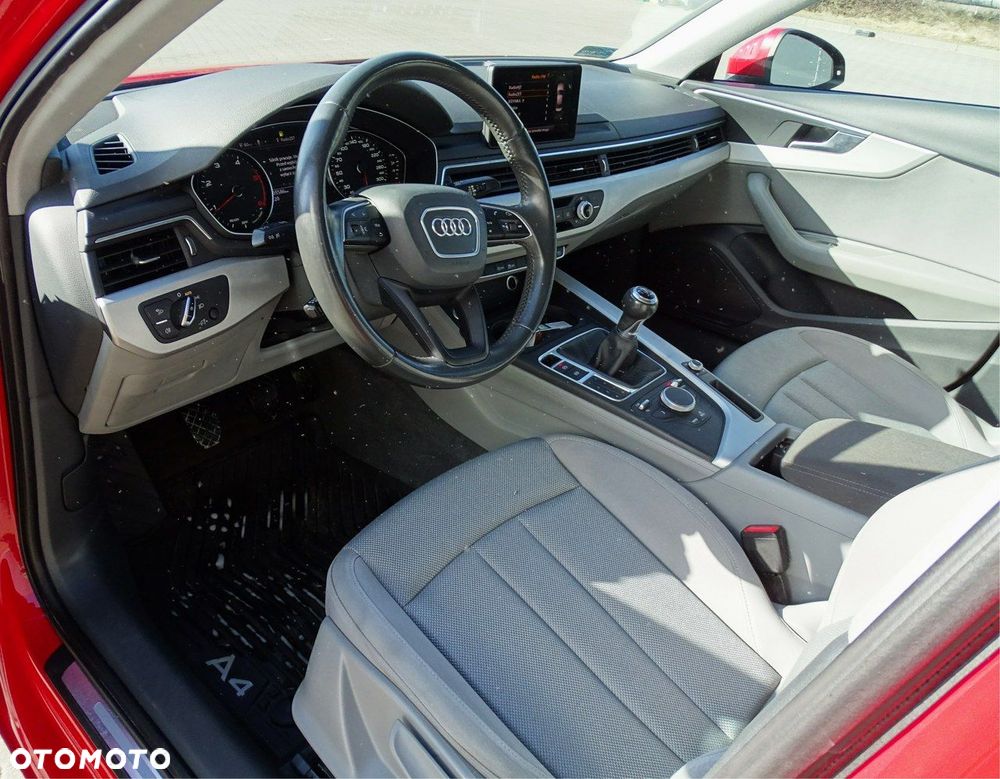 Audi A4 Limousine - 8