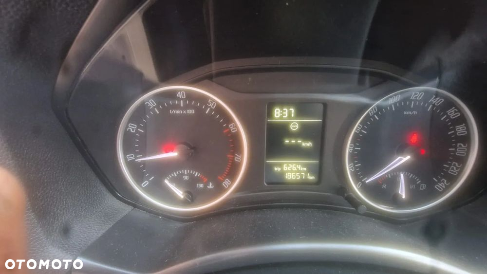 Skoda Octavia 1.6 - 8