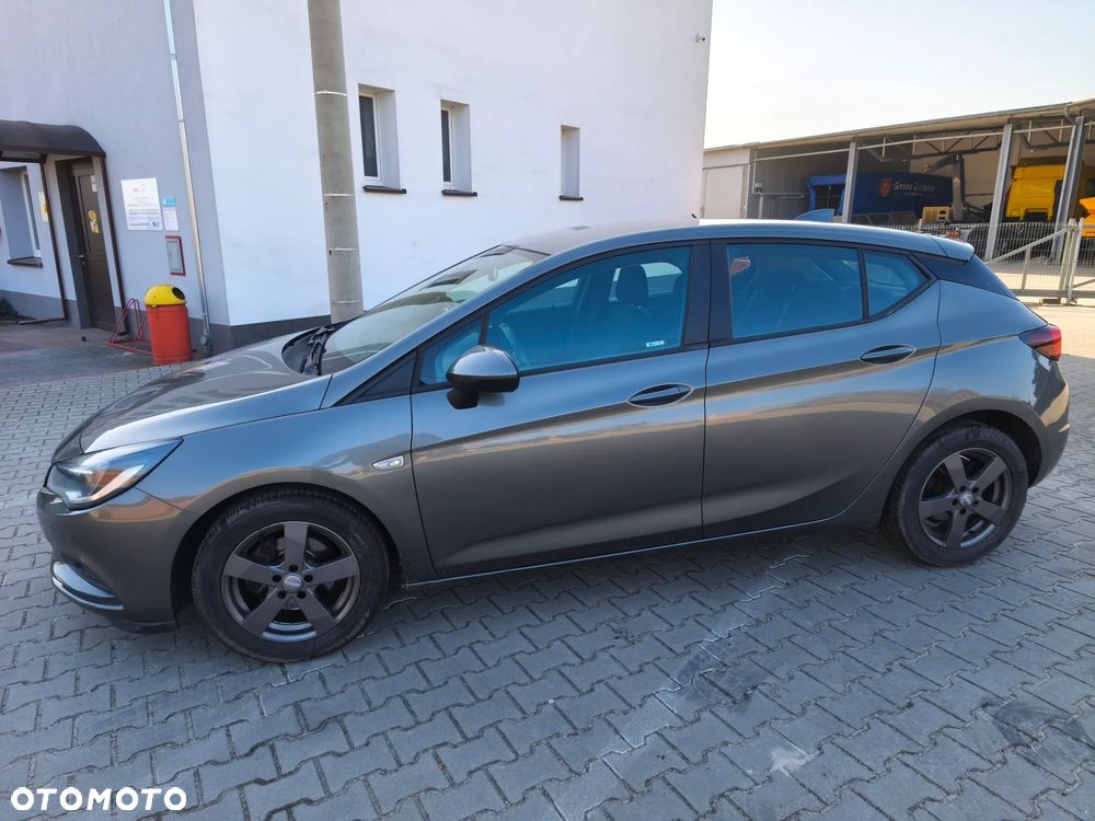 Opel Astra 1.6 CDTI Dynamic - 2