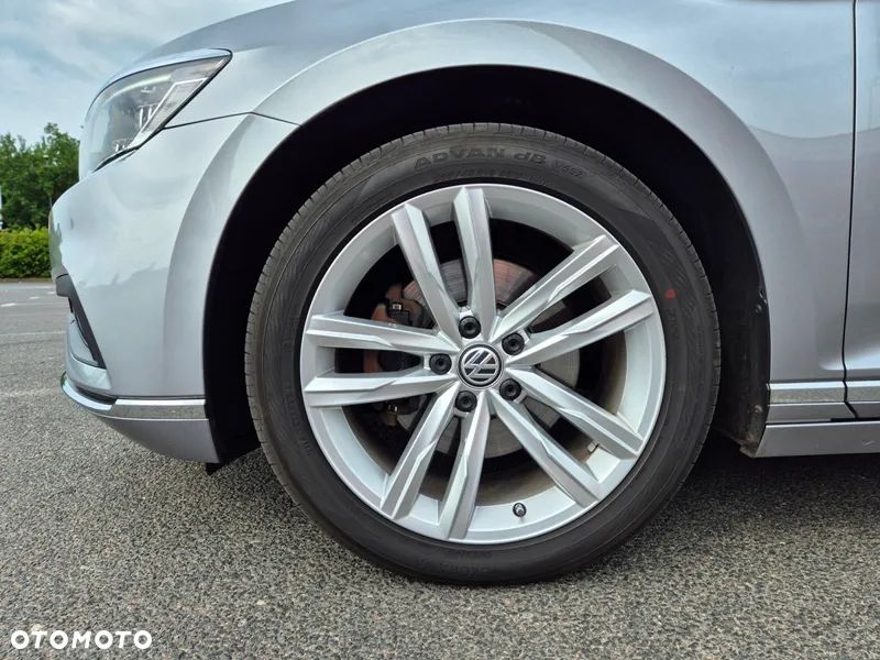 Volkswagen Passat 2.0 TDI Elegance DSG - 18