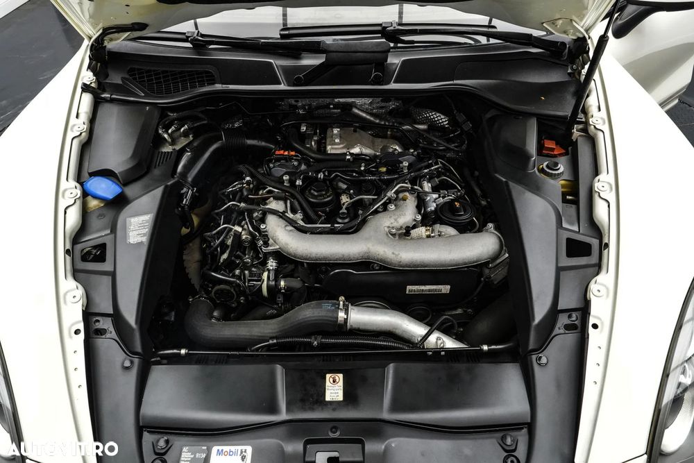 Porsche Cayenne - 24
