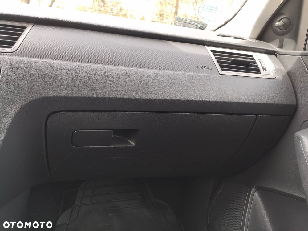 Skoda RAPID 1.2 TSI Active Green tec - 19
