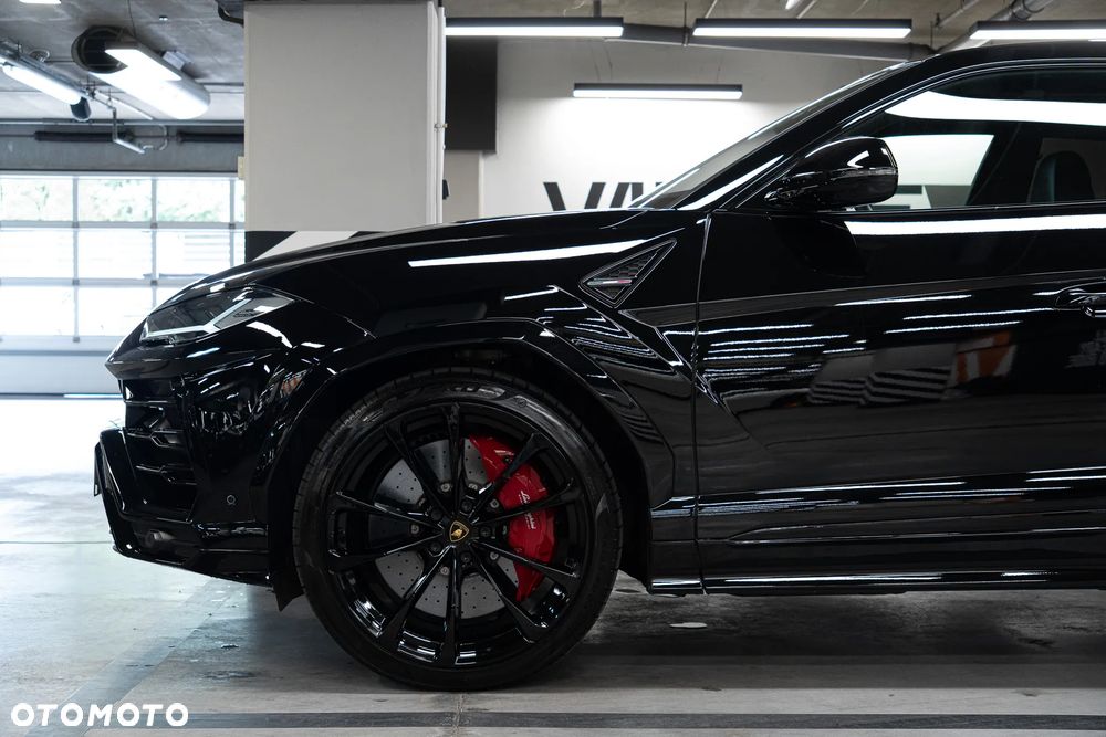 Lamborghini Urus - 3