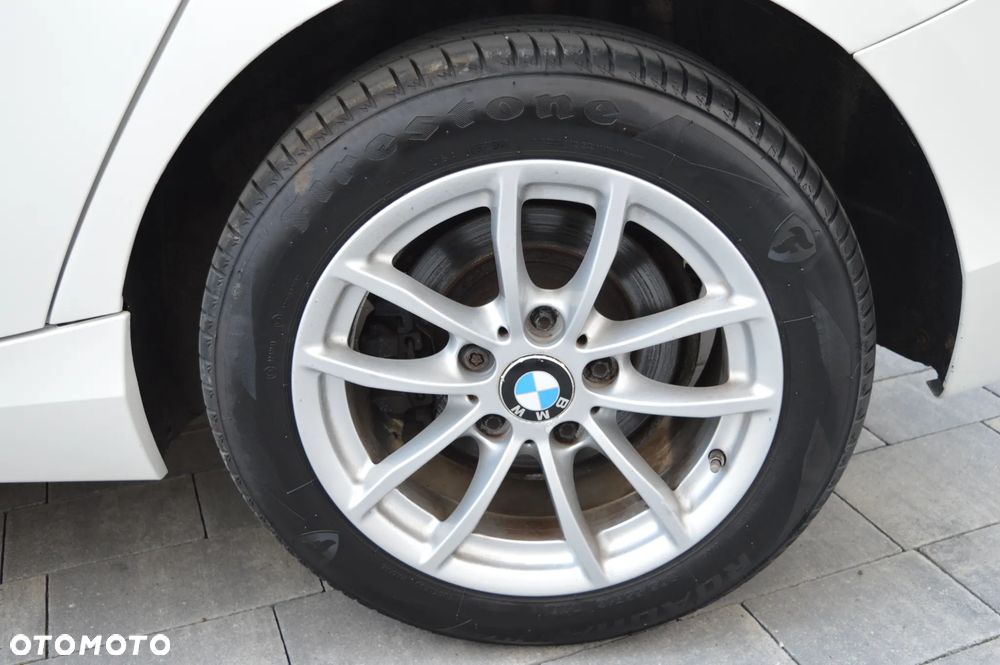 BMW Seria 1 114d Sport Line - 33