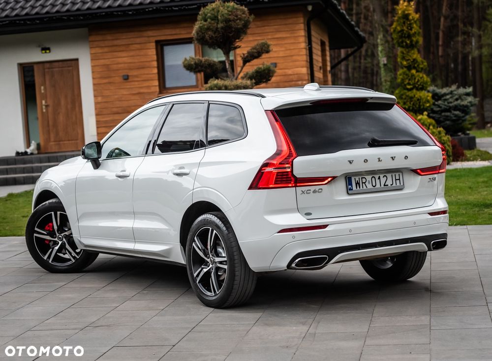 Volvo XC 60 D3 Drive-E R-Design Kinetic - 3