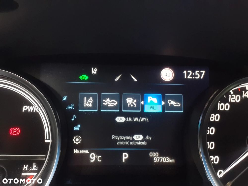 Toyota Camry - 11