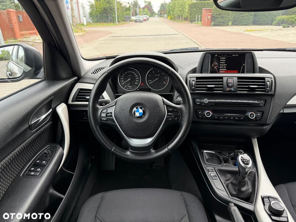 BMW Seria 1 120d - 29
