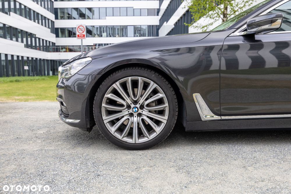 BMW Seria 7 730d xDrive - 11