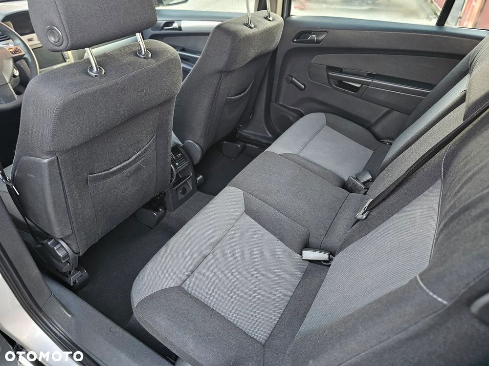 Opel Zafira 1.8 Navi - 11