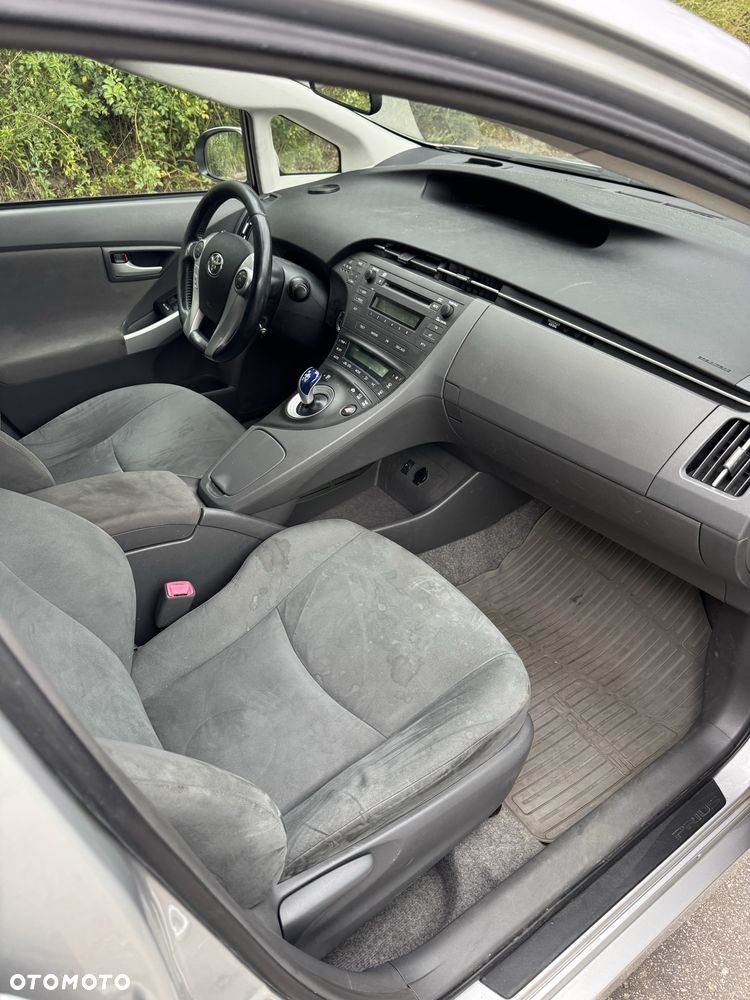 Toyota Prius - 8