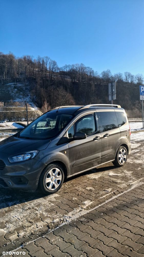 Ford Tourneo Courier 1.0 EcoBoost Titanium - 1