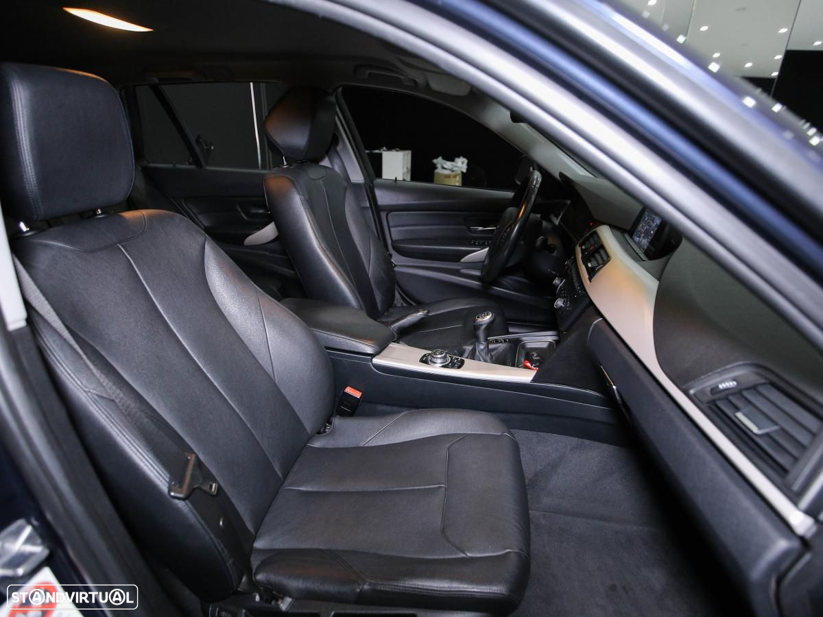 BMW 320 d Touring - 10