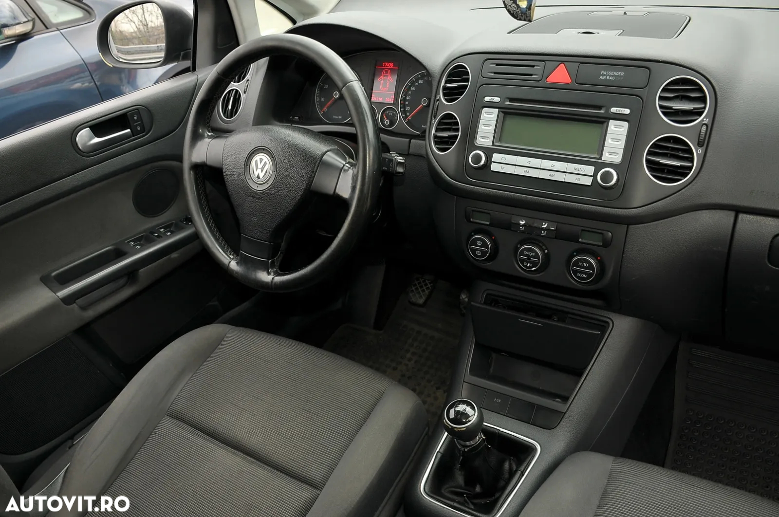 Volkswagen Golf Plus 1.6 FSI Comfortline - 7