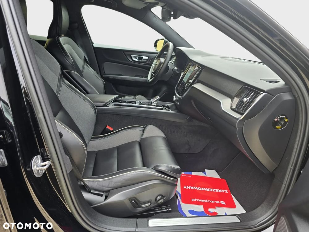 Volvo V60 Cross Country B4 D AWD Ultimate - 22